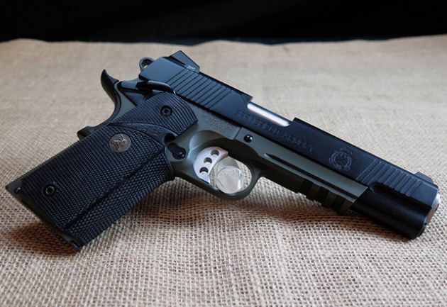 1911 1911 with Rail